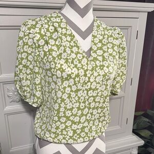 Floral Green and White Women's Top Size XS